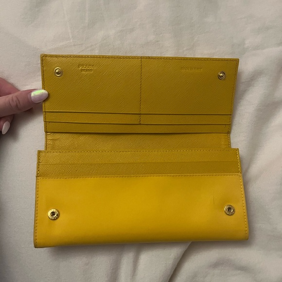 Prada wallet - Picture 2 of 5